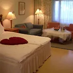 Hotel Fjalar 3*