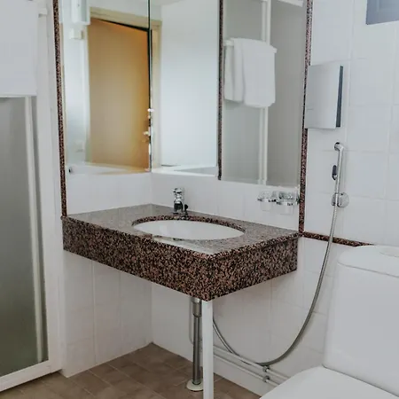 Hotel Fjalar 3*