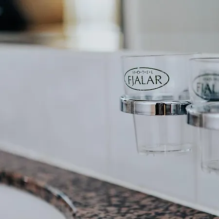 Fjalar 3* سالُ