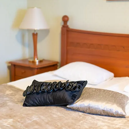 Hotel Fjalar 3*
